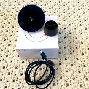 W5 magnetic wireless car charger BNIB (two available)